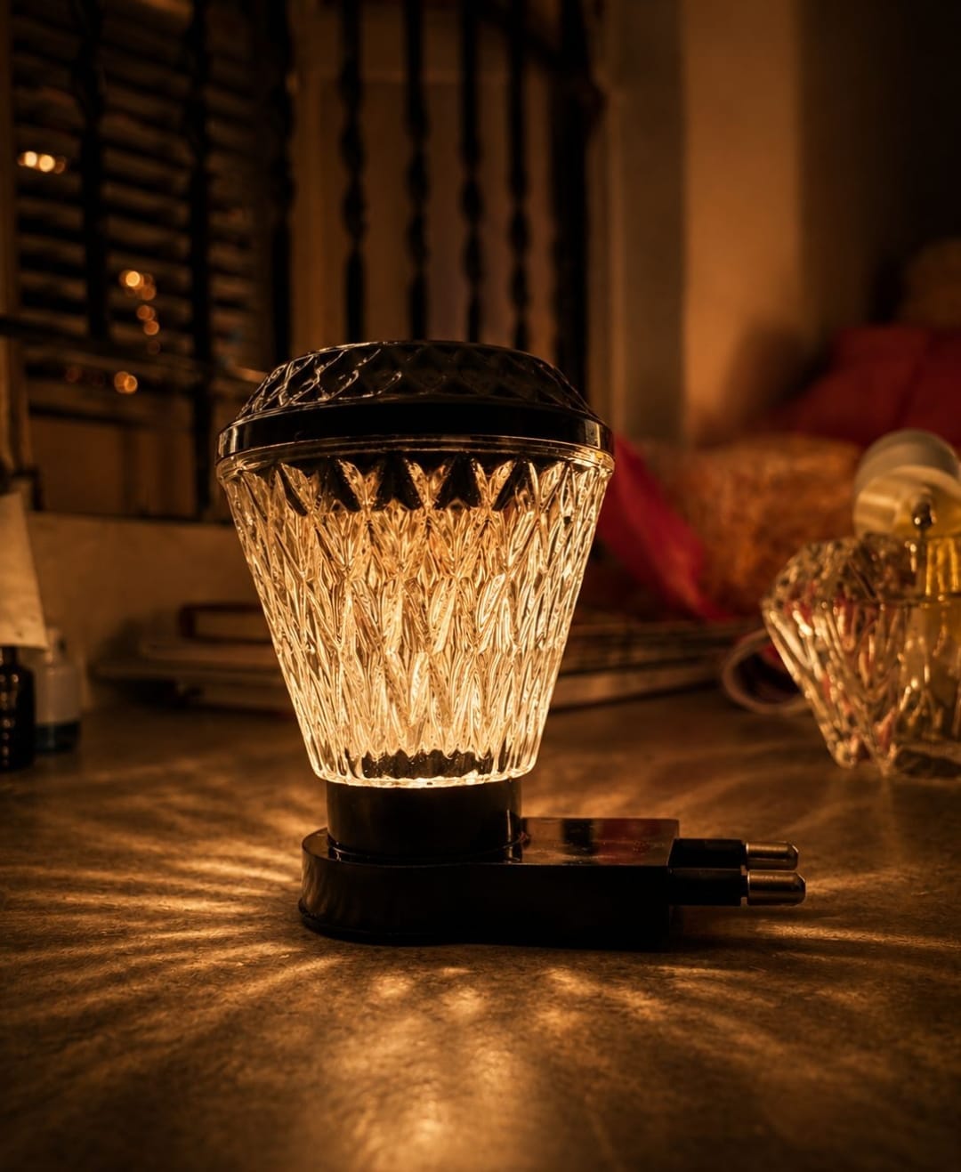 Diamond Style 2-Pin Plug and Play Night Lamp